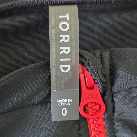 Torrid One Piece Rash Guard Swimsuit Black Multicolor Stripe Women Size 0 Zip - Picture 9 of 12